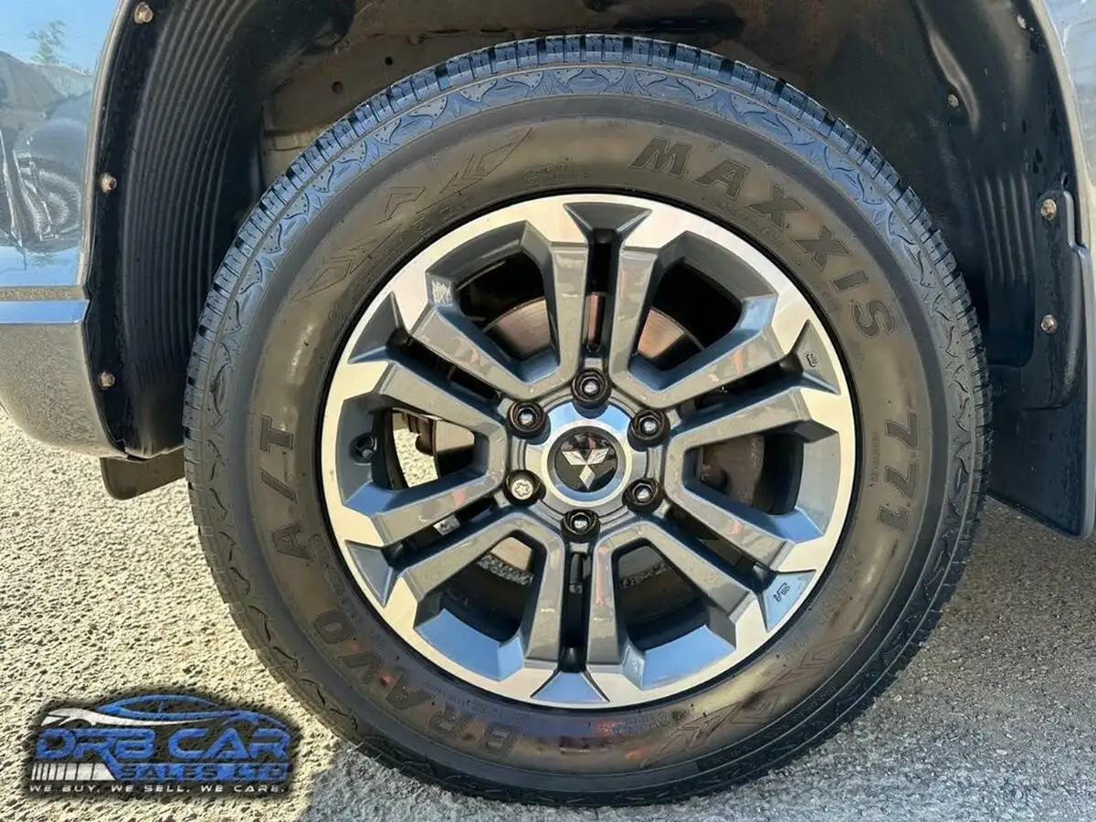 2020-mitsubishi-l200-22di-d-barbarian-big-10
