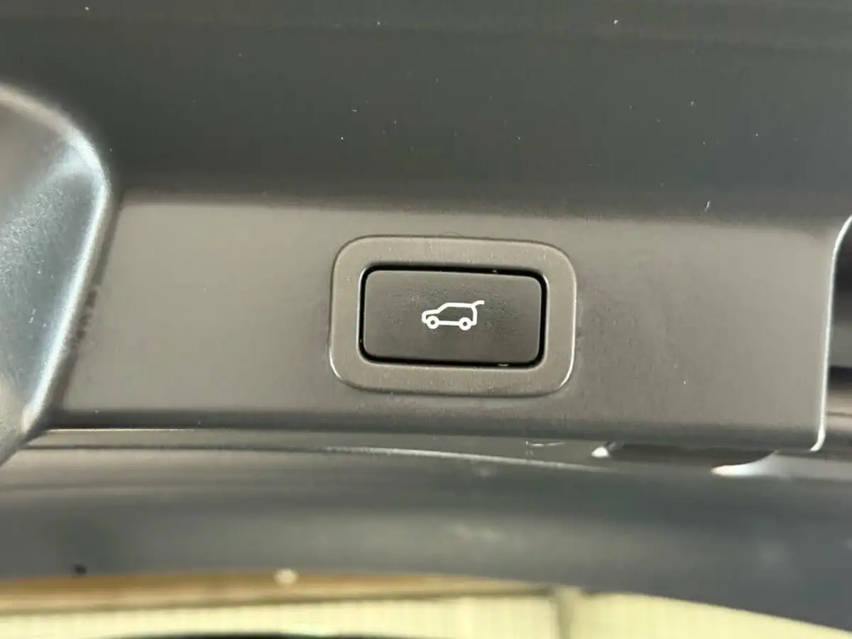 2021-jaguar-f-pace-20-d200-r-dynamic-se-mhev-big-35