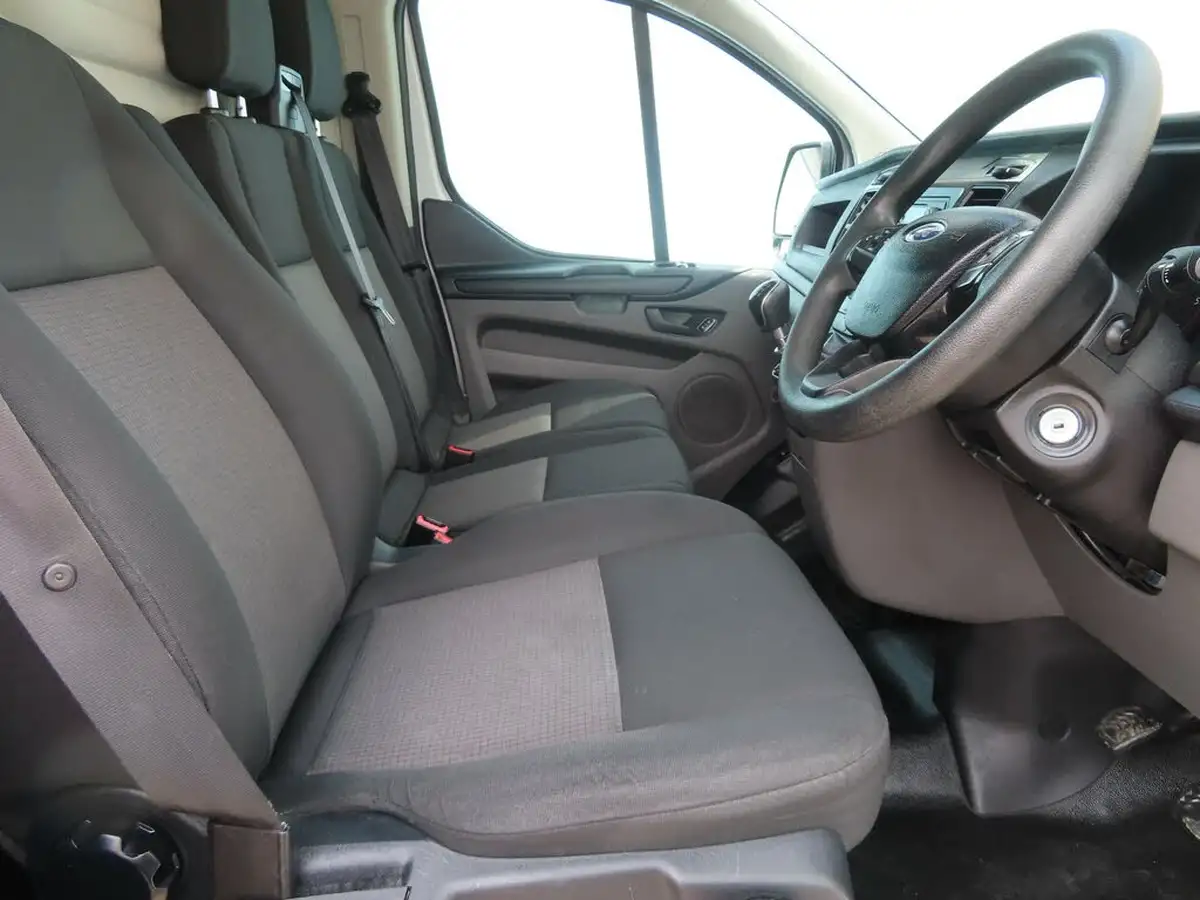 2019-ford-transit-custom-20tdci-300-l1h2-105pseu6-big-33