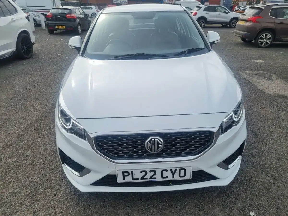 2022-mg-mg3-15-vti-tech-exclusive-nav-big-2