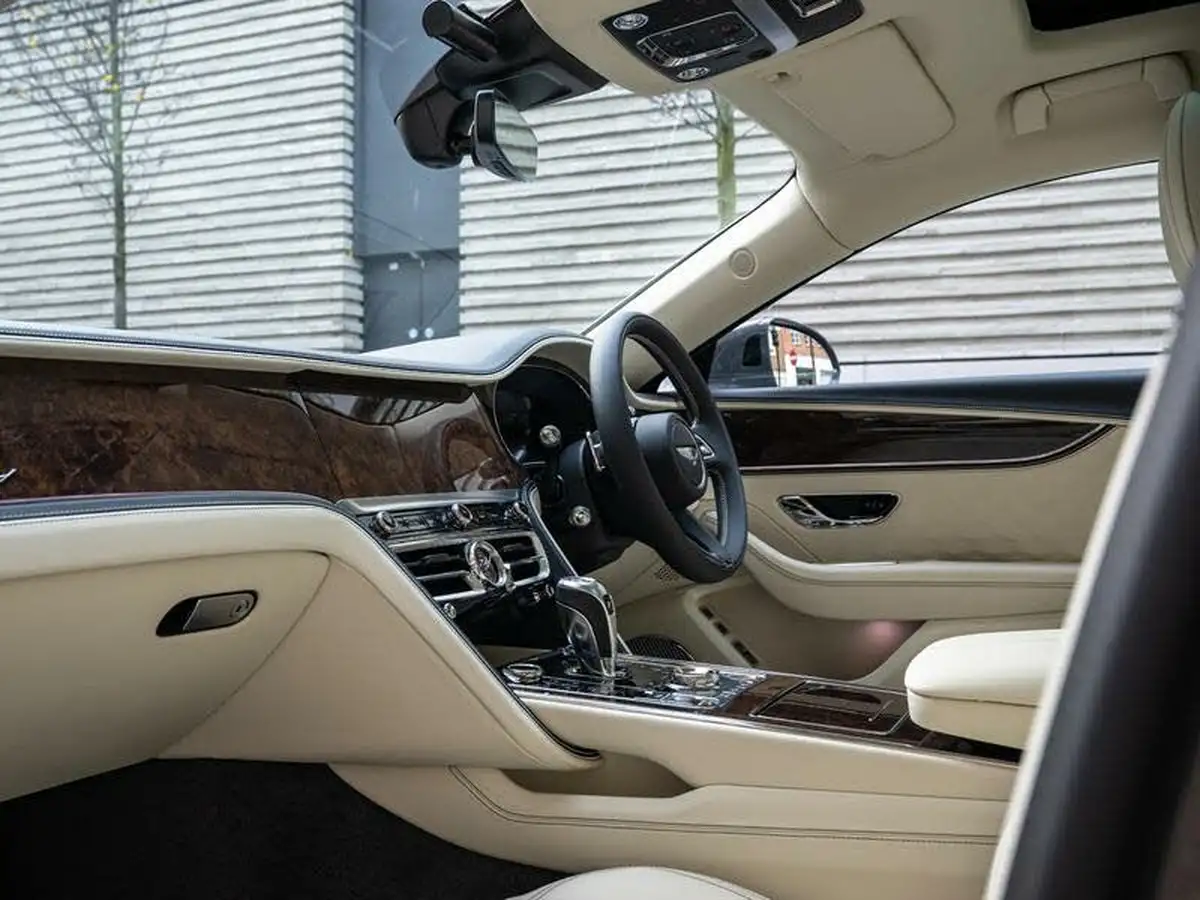 2024-bentley-flying-spur-big-10