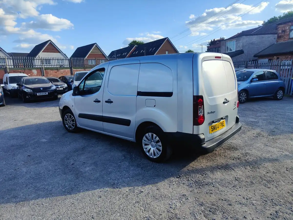 2014-citroen-berlingo-16td-l2-725-x-big-3