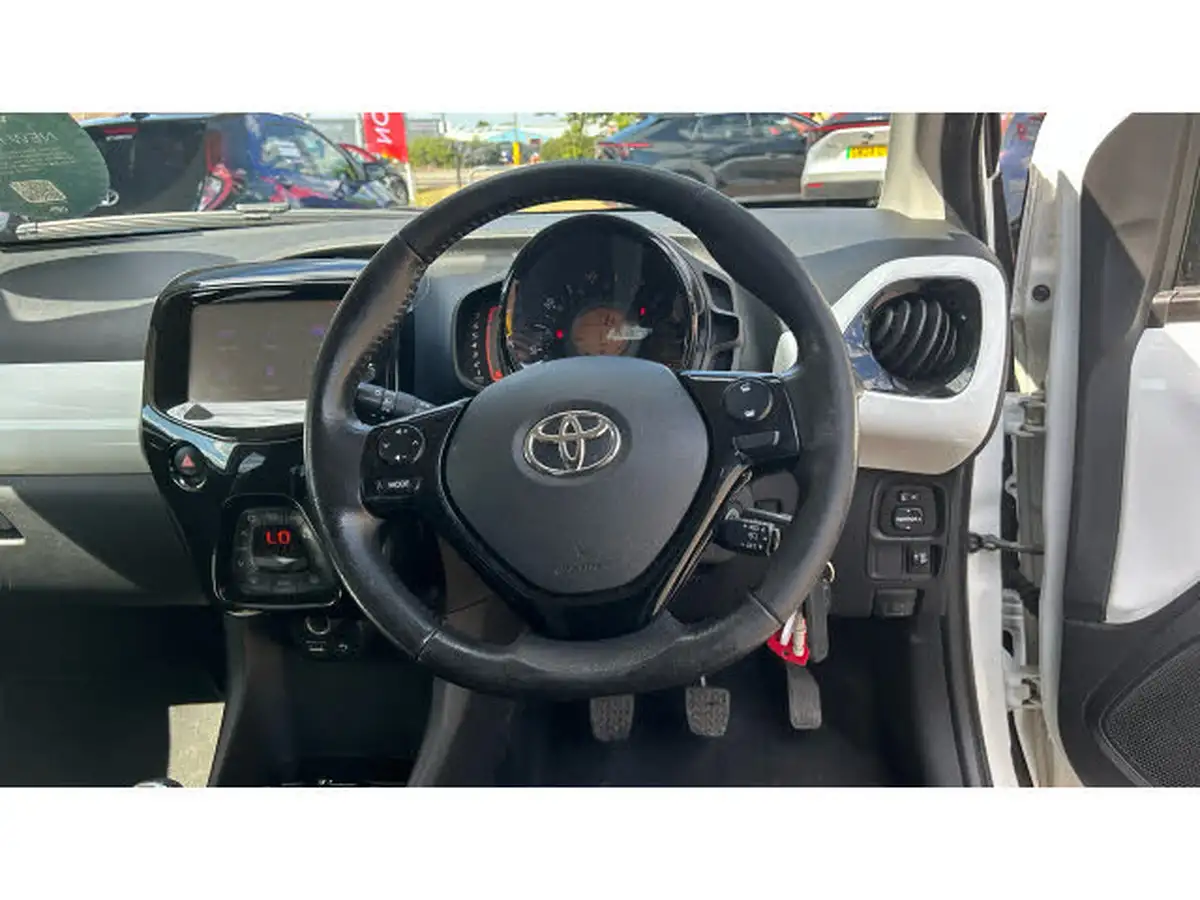 2018-toyota-aygo-10-vvt-i-x-style-71bhp-big-5