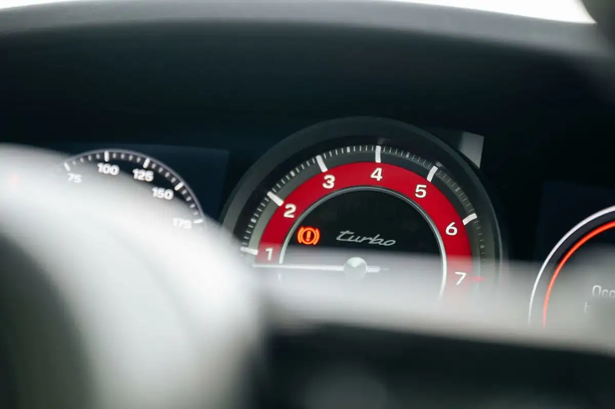 2023-porsche-911-38-turbo-coupe-big-63