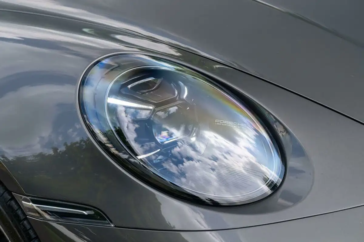 2023-porsche-911-38-turbo-coupe-big-11