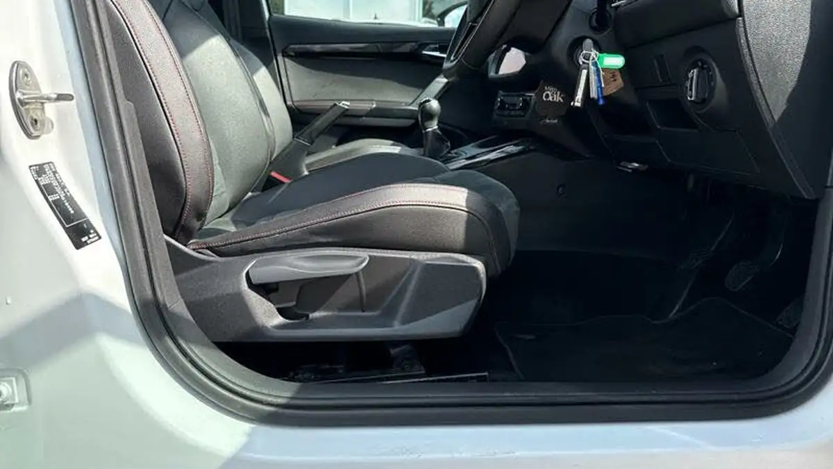 2019-seat-arona-10-tsi-fr-sport-ss-big-24