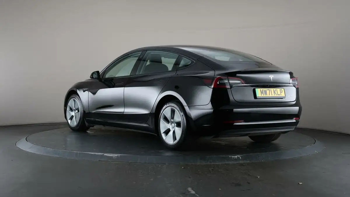 2021-tesla-model-3-e-long-range-awd-big-72