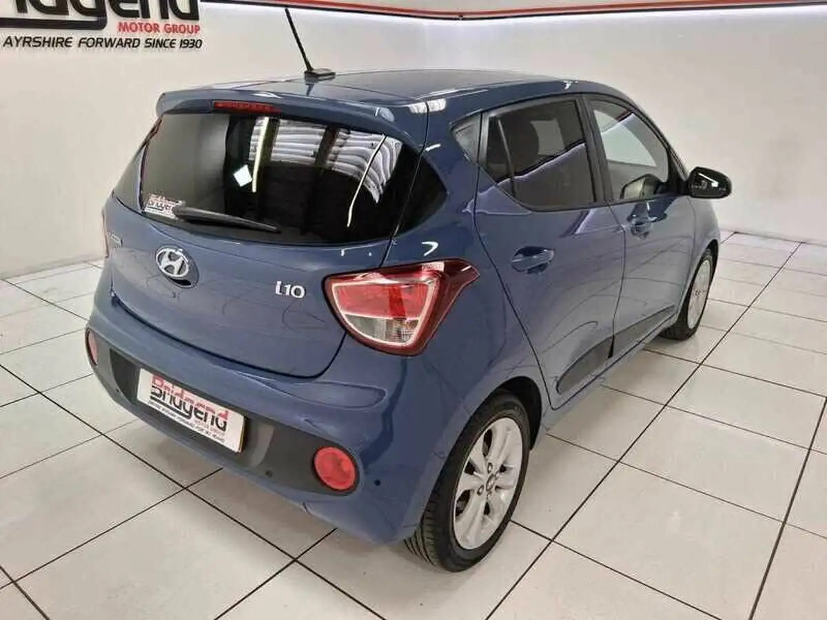 2017-hyundai-i10-12-premium-se-big-5