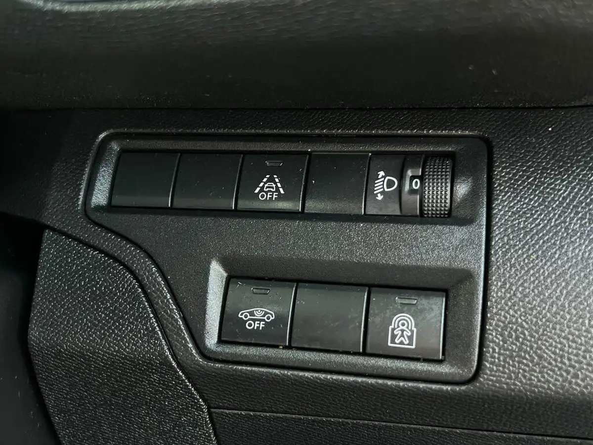 2022-peugeot-3008-suv-12-puretech-allure-premium-eat8-big-37