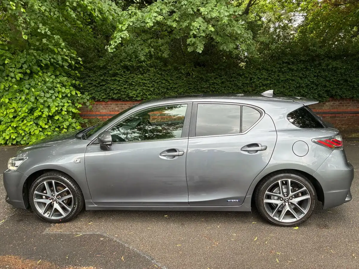 2014-lexus-ct-200h-18-f-sport-big-11