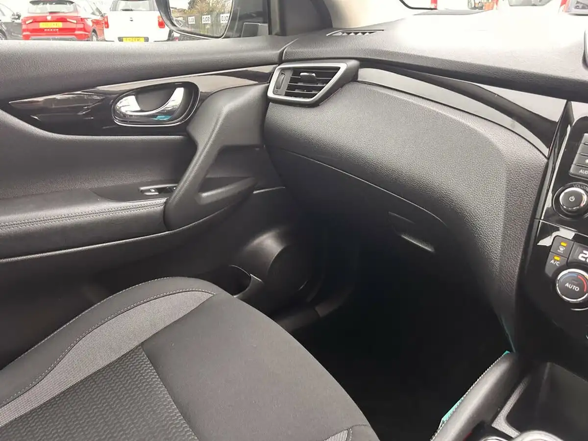 2019-nissan-qashqai-13-dig-t-acenta-premium-140ps-big-42