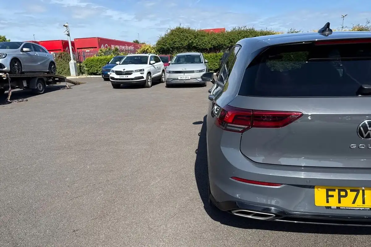 2022-volkswagen-golf-15-tsi-r-line-130ps-hatchback-big-34