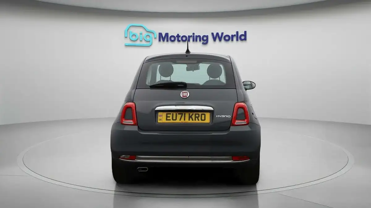 2021-fiat-500-10-dolcevita-big-6