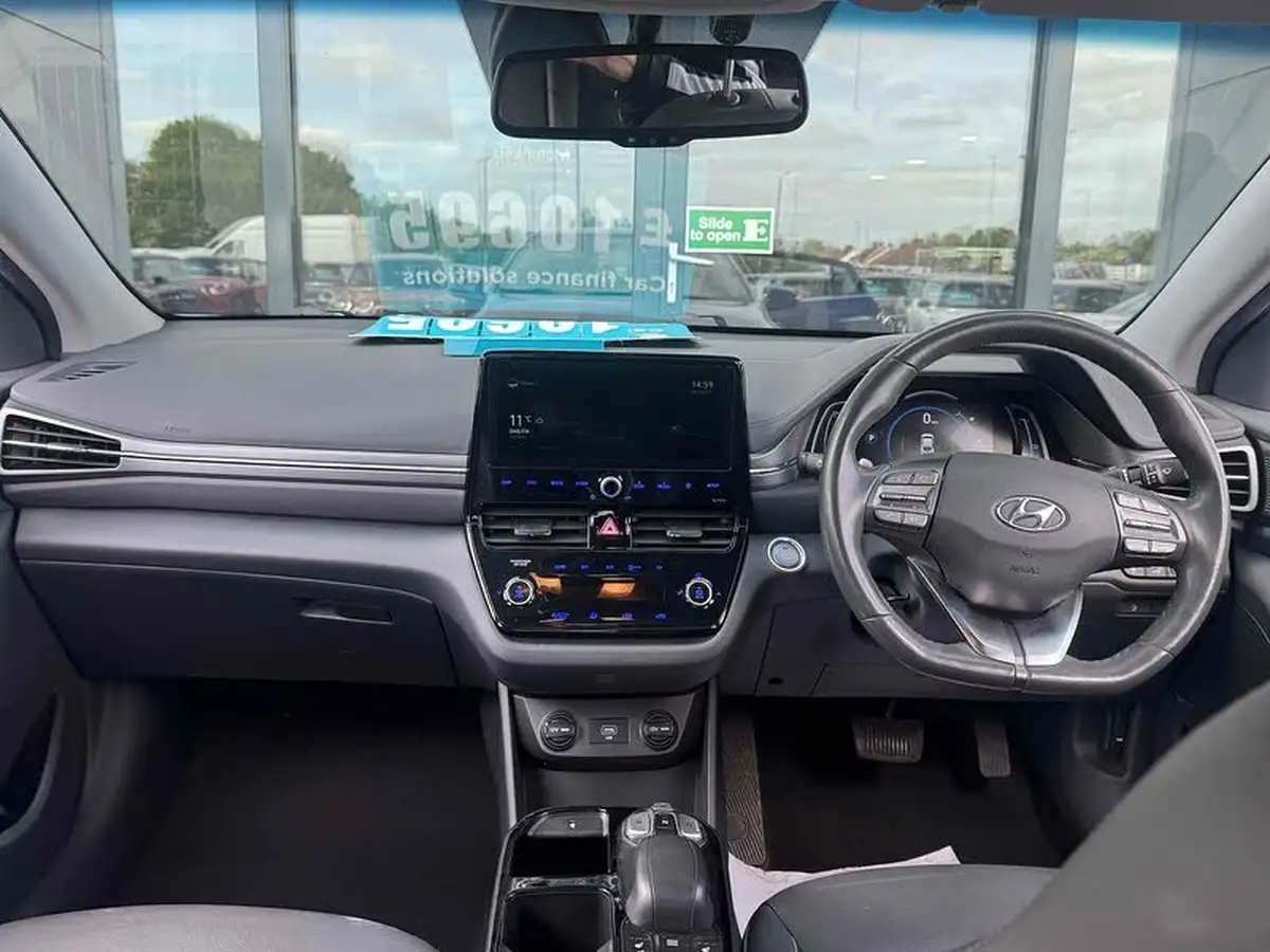 2020-hyundai-ioniq-e-premium-se-electric-100kw-big-3