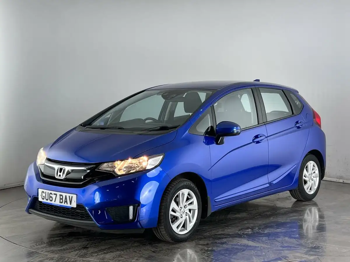 2017-honda-jazz-13-i-vtec-se-navi-cvt-big-2