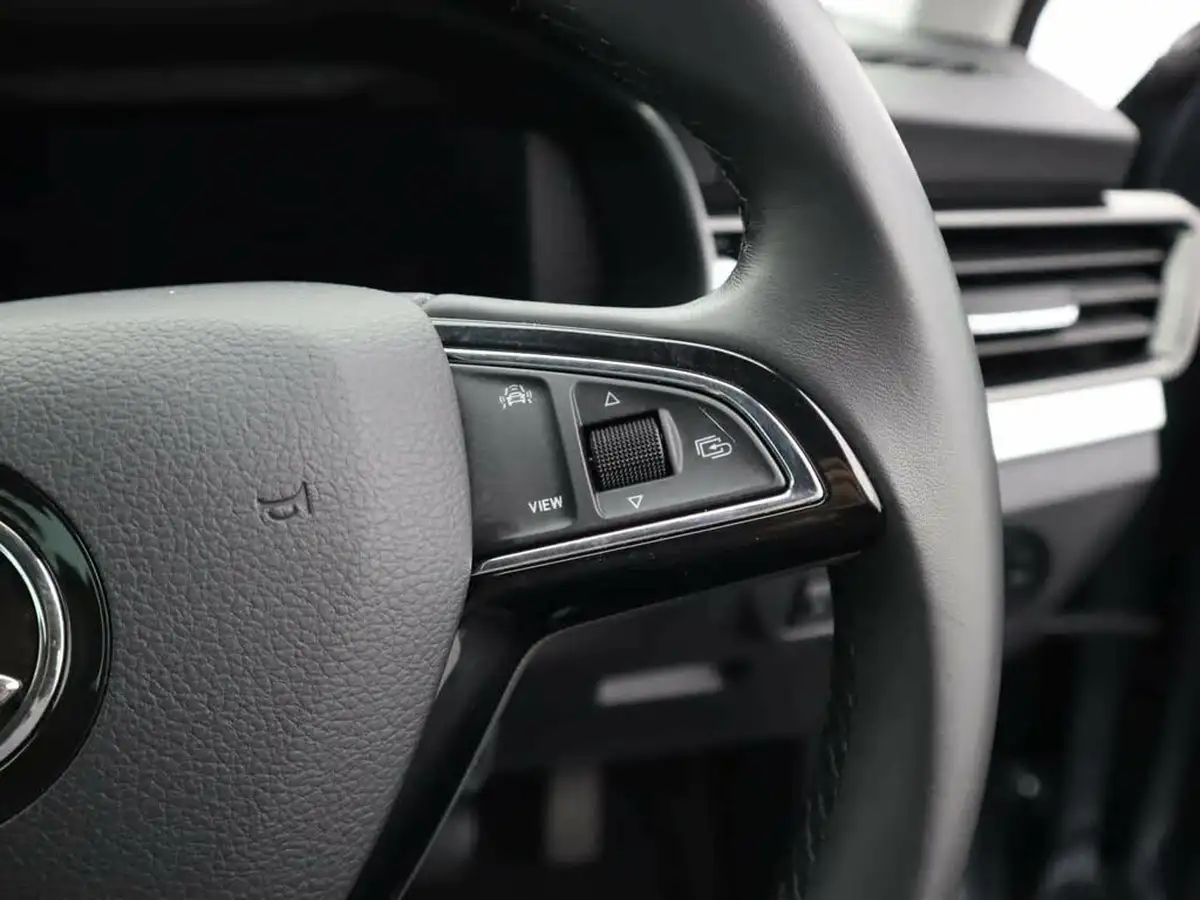 2020-skoda-kamiq-10-tsi-se-l-115ps-big-33