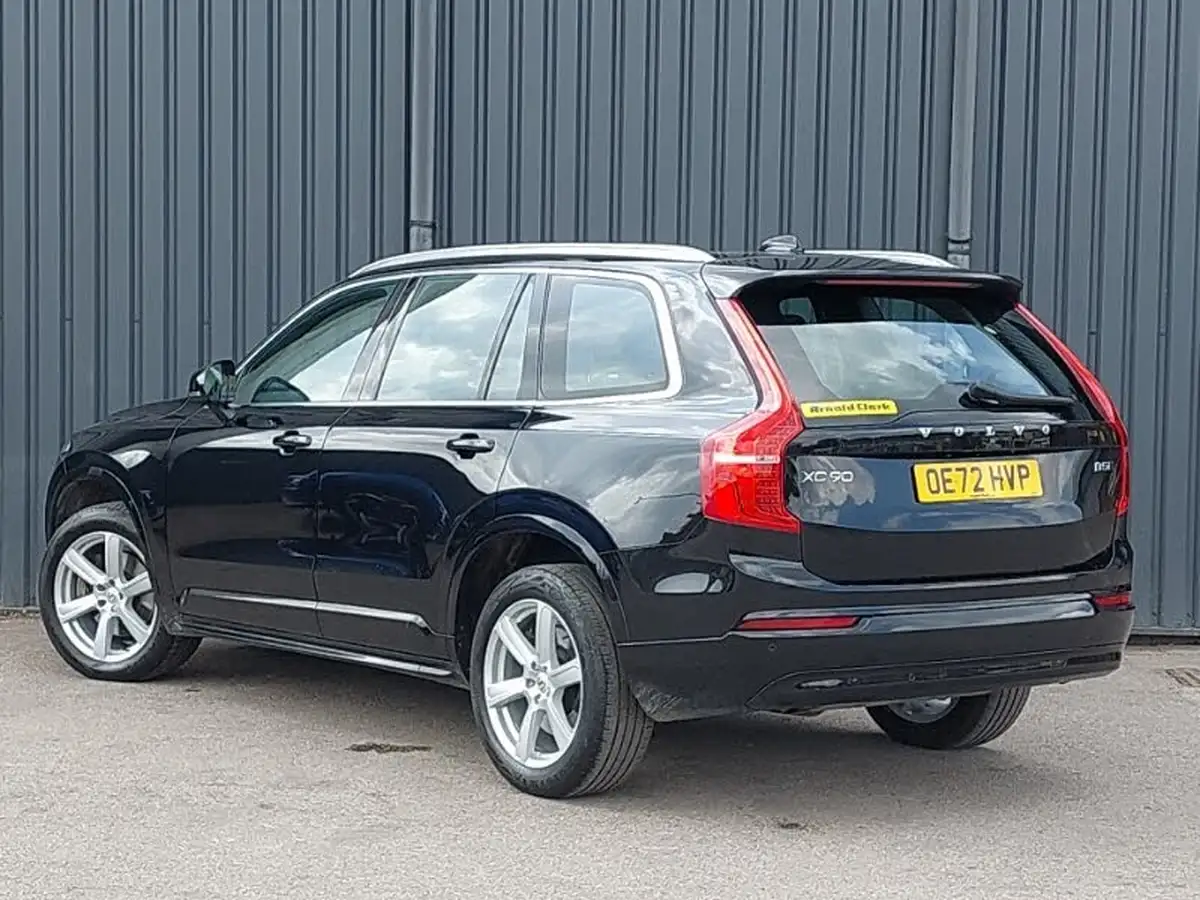 2022-volvo-xc90-20-b5-core-big-1