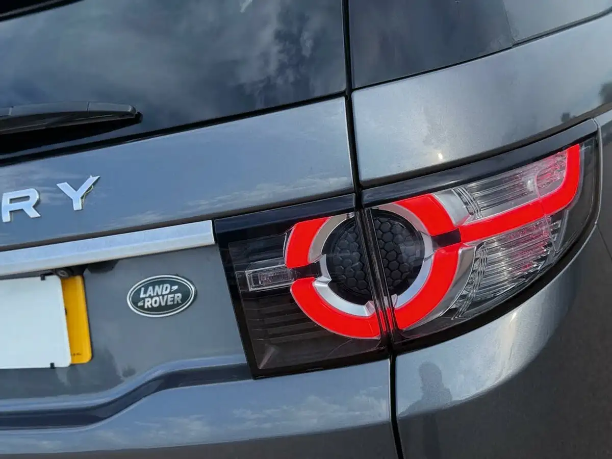 2015-land-rover-discovery-sport-22td-hse-luxury-auto-big-48