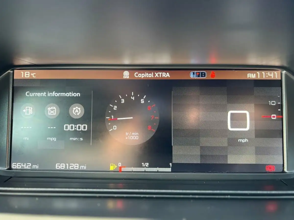 2018-citroen-grand-c4-spacetourer-12-puretech-feel-big-27