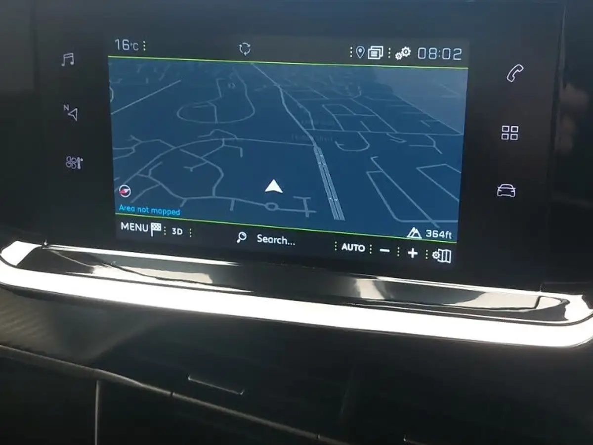 2023-peugeot-208-12-puretech-allure-premium-100ps-big-15