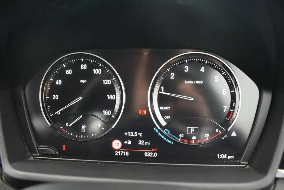 2021-bmw-x1-20-xdrive20i-xline-big-15
