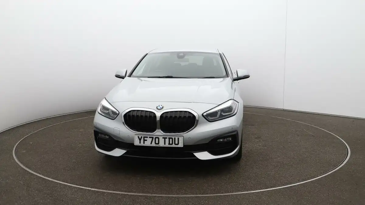 2020-bmw-1-series-big-32