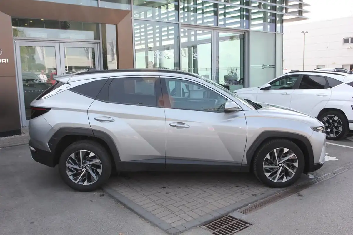 2022-hyundai-tucson-16-t-gdi-premium-150ps-big-4