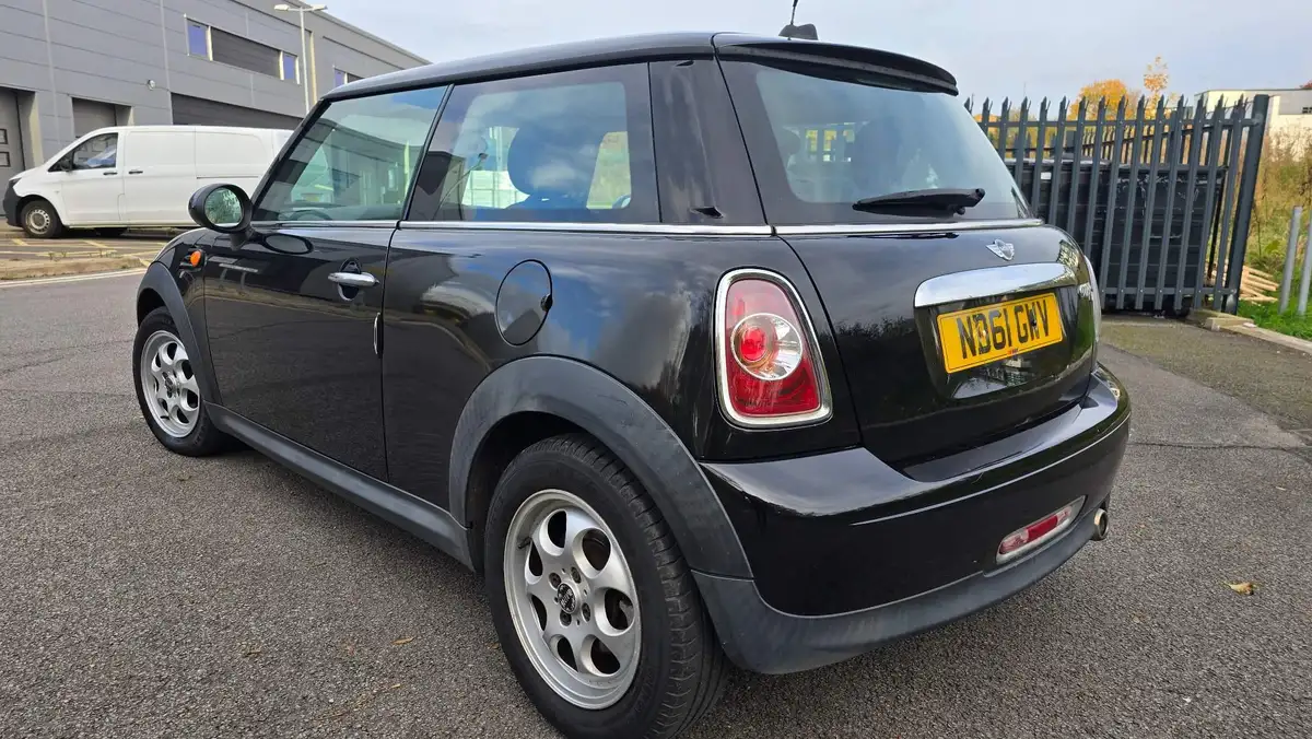 2011-mini-cooper-16td-cooper-d-avenue-hatchback-3d-1598cc-big-6