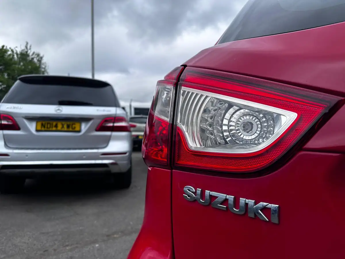 2015-suzuki-s-cross-16-ddis-sz5-big-9