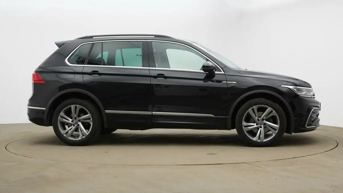 2023-volkswagen-tiguan-15-tsi-r-line-edition-big-3