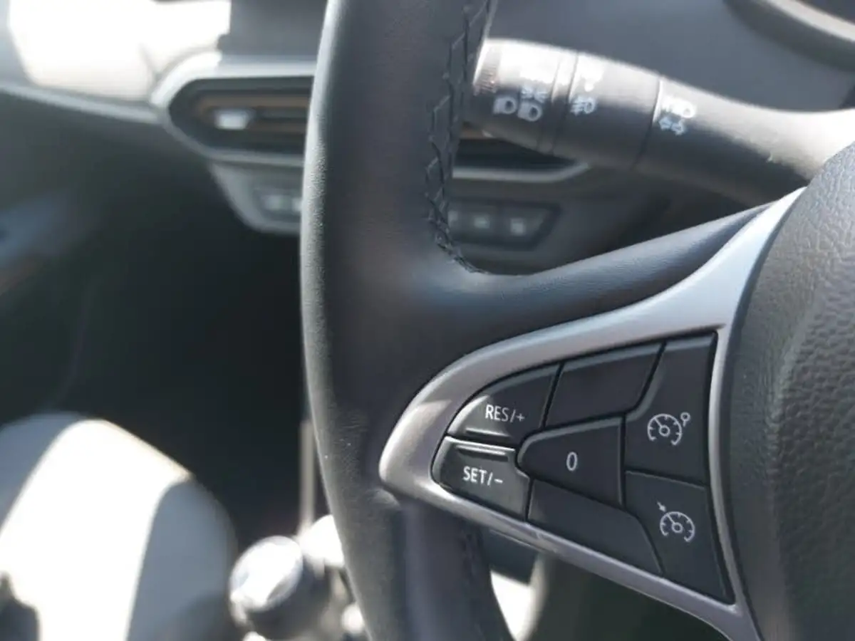 2024-dacia-sandero-stepway-10-tce-extreme-90bhp-big-12
