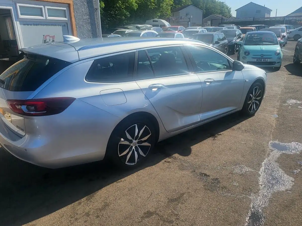 2017-vauxhall-insignia-sports-tourer-20td-tech-line-nav-ss-big-2