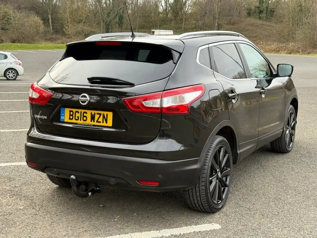 2016-nissan-qashqai-16dci-tekna-big-12
