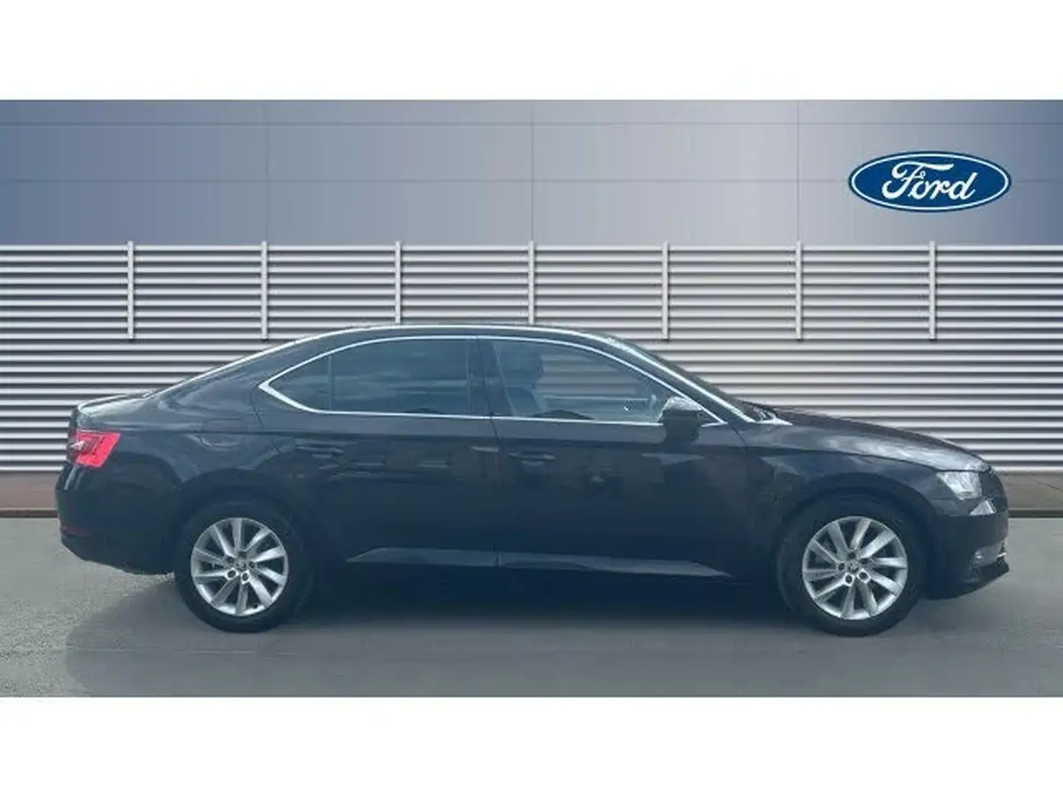 2019-skoda-superb-15-tsi-se-technology-hatchback-dsg-big-4