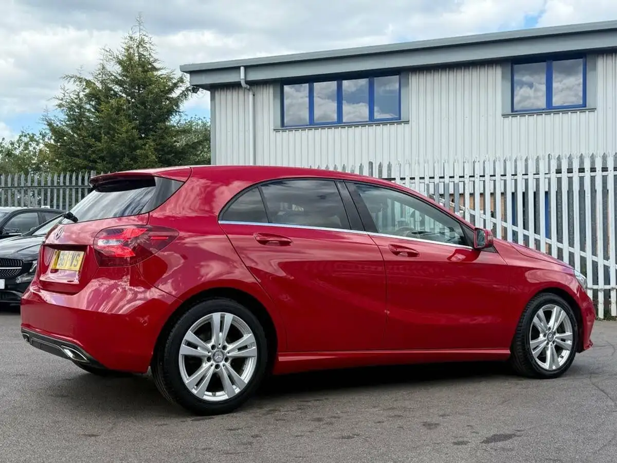 2016-mercedes-benz-a-class-21d-a200d-sport-premiumss-7g-dct-big-13