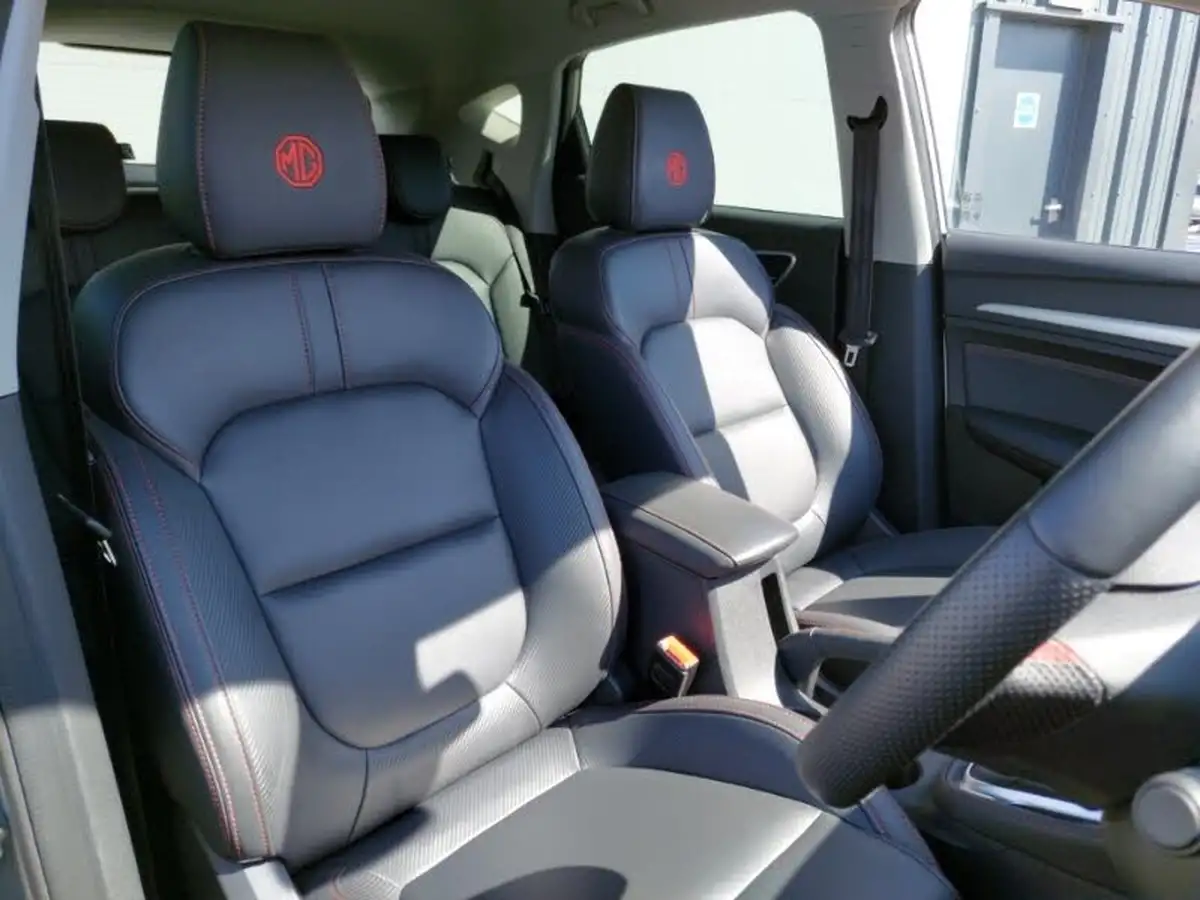 2024-mg-zs-suv-10t-gdi-exclusive-big-12
