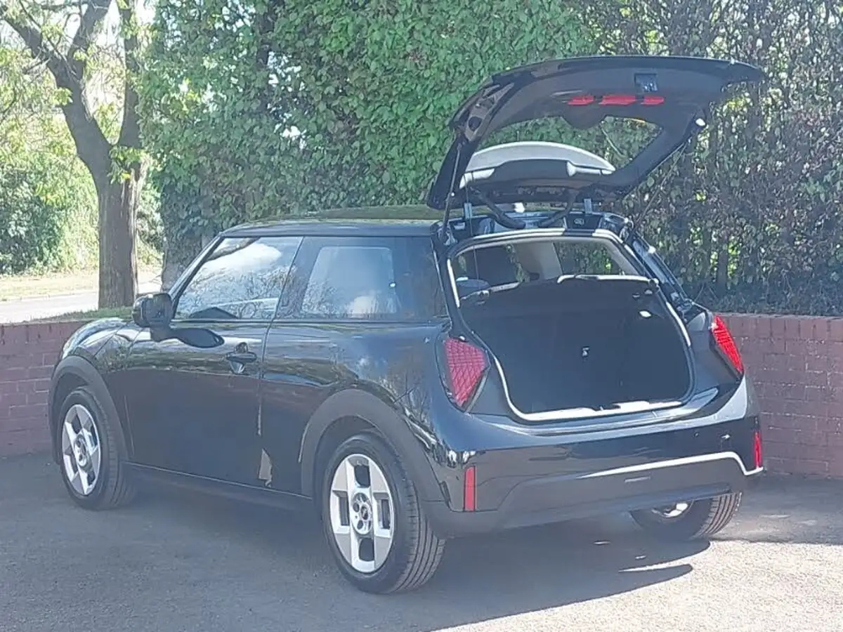 2024-mini-cooper-15-cooper-c-classic-3d-big-17