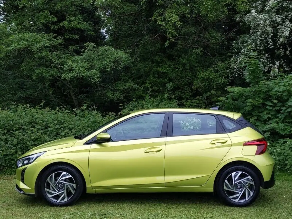 2024-hyundai-i20-10-t-gdi-advance-big-3