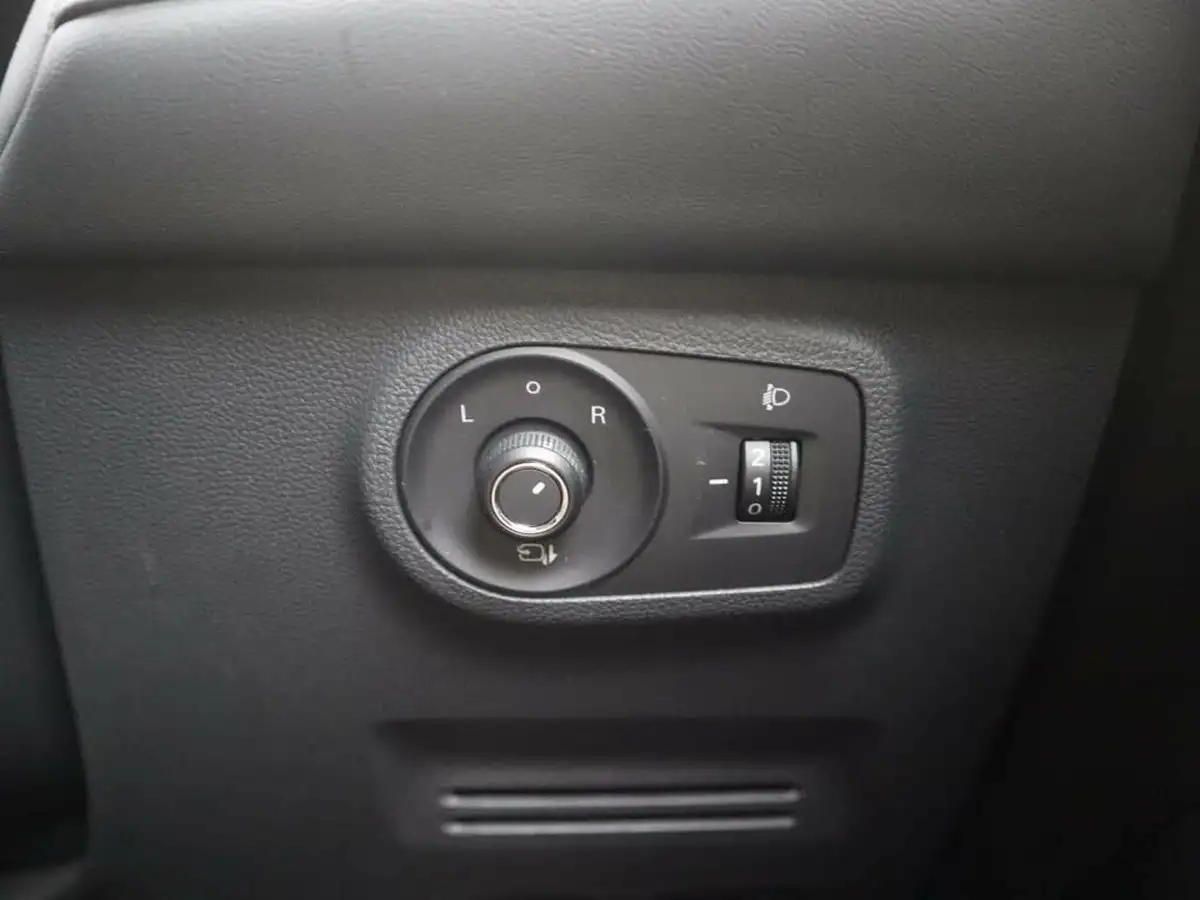 2024-mg-zs-suv-15-vti-tech-exclusive-big-36