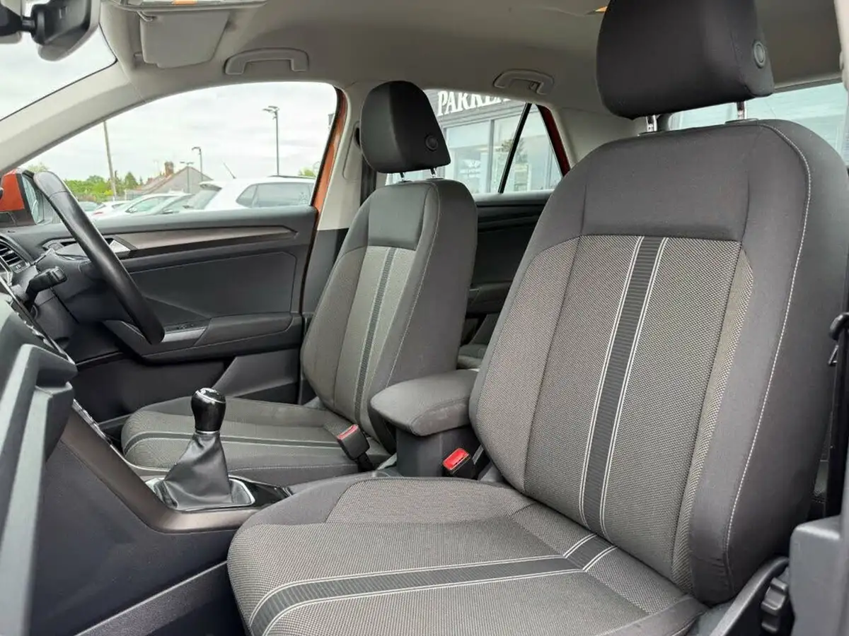 2018-volkswagen-t-roc-10-tsi-se-ss-big-41