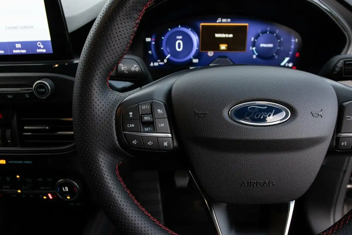 2022-ford-focus-big-18