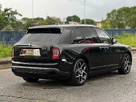 2020-rolls-royce-cullinan-675-black-badge-small-13