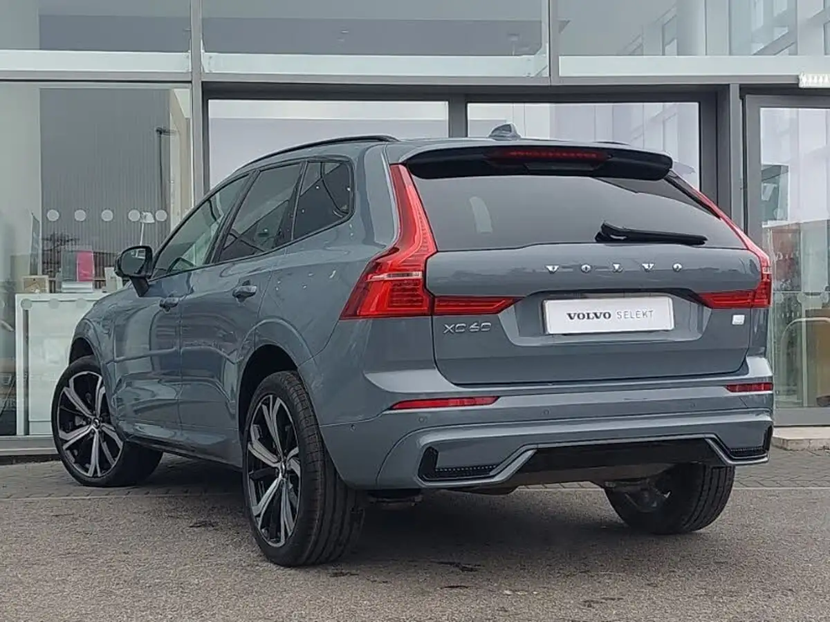 2024-volvo-xc60-20-t8-ultimate-dark-big-1