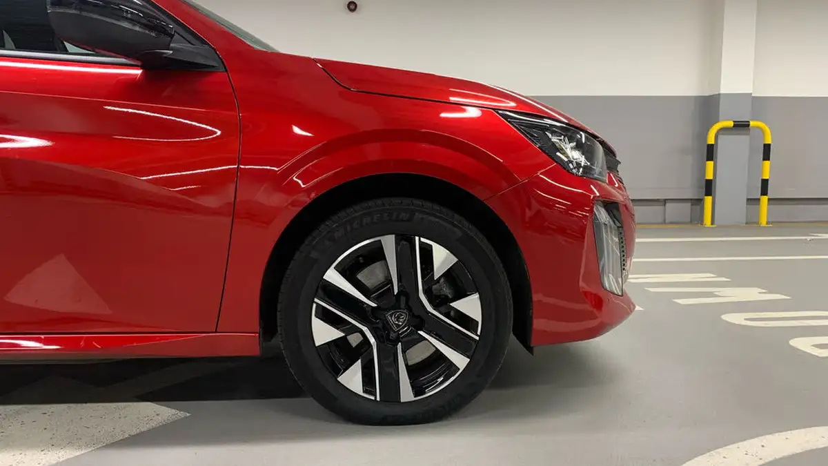 2024-peugeot-208-e-e-style-big-13