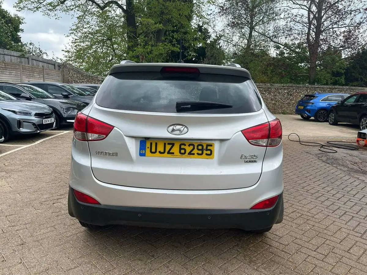 2013-hyundai-ix35-17td-premium-16v-2wd-big-0