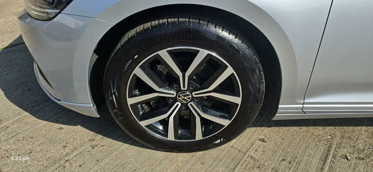 2020-volkswagen-passat-20tdi-sel-150ps-evo-estate-5d-dsg-big-22