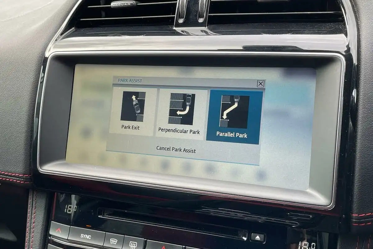 2018-jaguar-f-pace-30td-s-awd-big-21