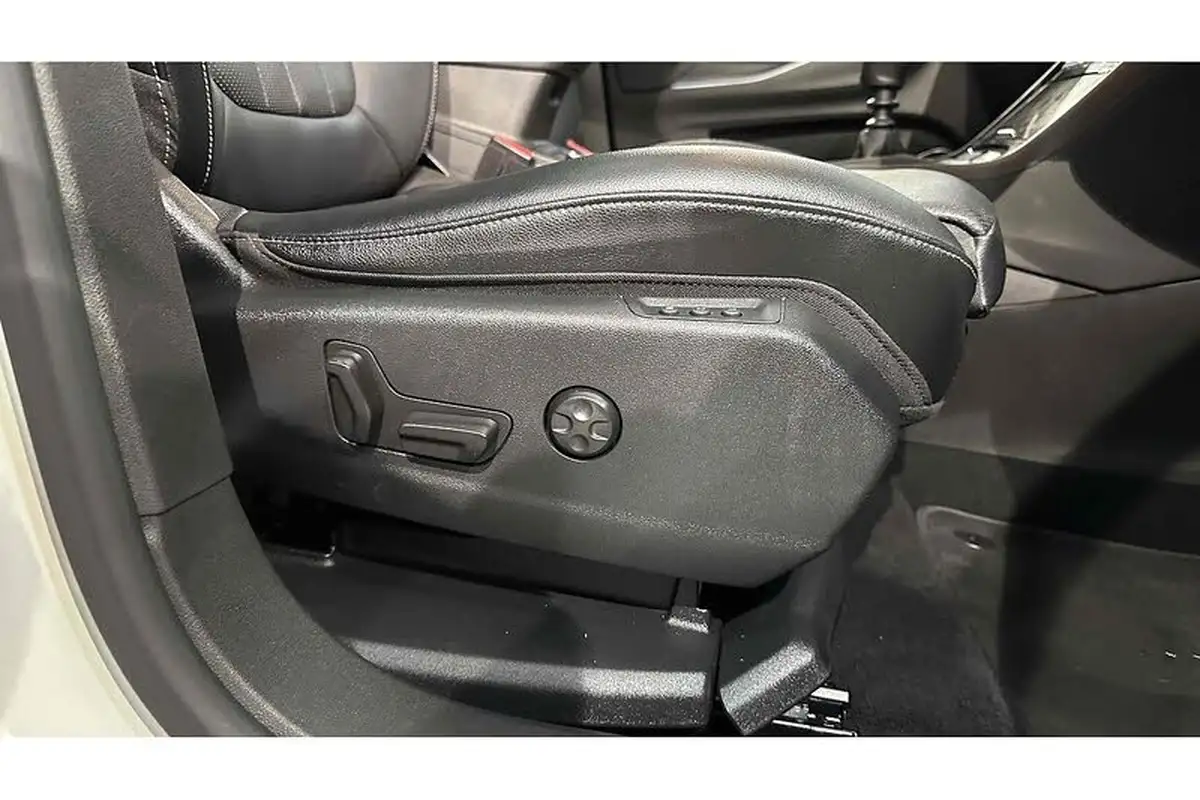 2019-vauxhall-grandland-x-12-elite-nav-ss-big-38