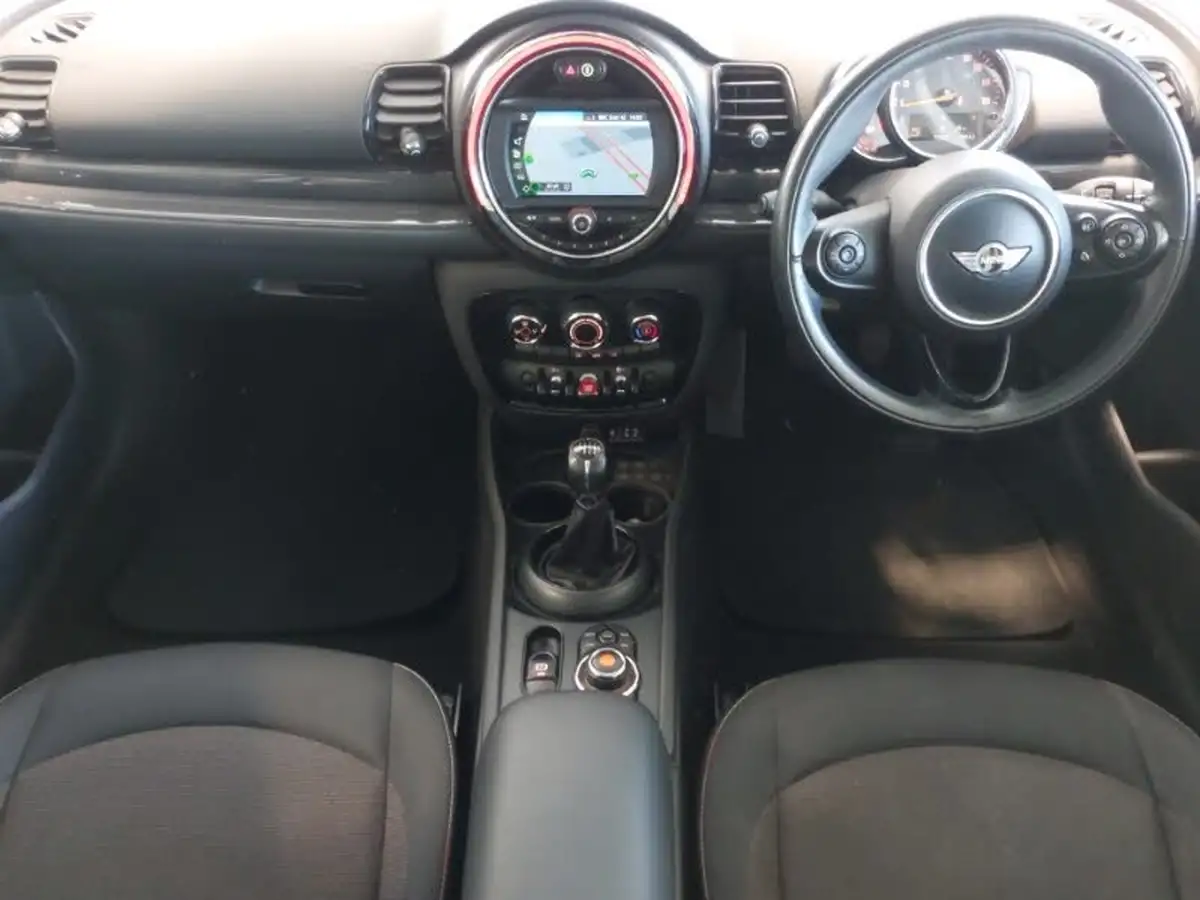 2018-mini-clubman-15-cooper-ss-big-2
