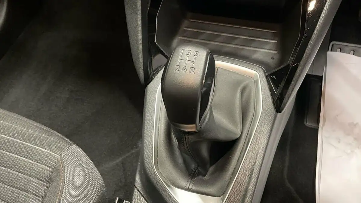 2021-peugeot-208-12-puretech-active-premium-75bhp-big-20